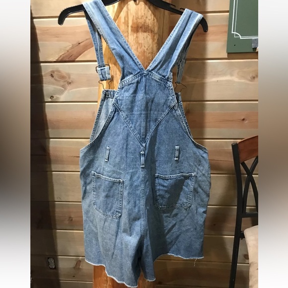 DENIM Bib Overalls JEAN SHORTS Adjustable cut offs, Fringed Front Pocket Vtg LRG - Picture 8 of 9